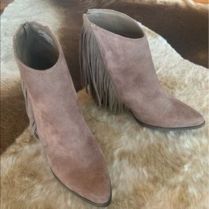 MOSSIMO taupe fringe booties